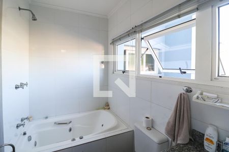 Casa à venda com 243m², 3 quartos e 3 vagasBanheiro da Suíte