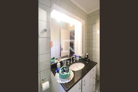 Casa à venda com 243m², 3 quartos e 3 vagasBanheiro 2
