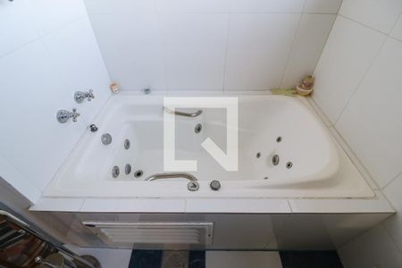 Casa à venda com 243m², 3 quartos e 3 vagasBanheiro da Suíte