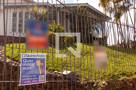 Casa à venda com 299m², 3 quartos e 4 vagas Casa à venda com 299m², 3 quartos e 4 vagasFachada