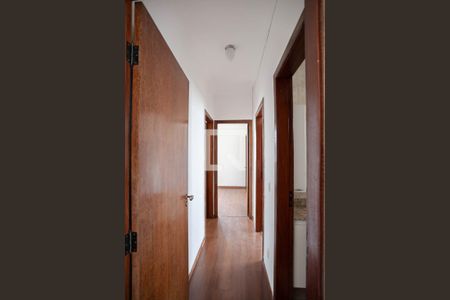 Corredor de apartamento à venda com 3 quartos, 125m² em Castelo, Belo Horizonte