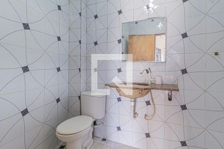 Banheiro de casa para alugar com 1 quarto, 40m² em Vila Silviania, Carapicuíba