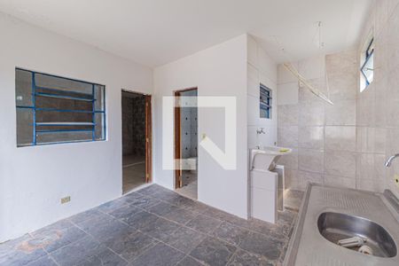 Cozinha e área de serviço de casa para alugar com 1 quarto, 40m² em Vila Silviania, Carapicuíba