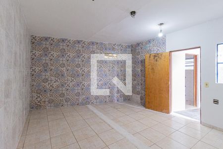 Quarto de casa para alugar com 1 quarto, 40m² em Vila Silviania, Carapicuíba