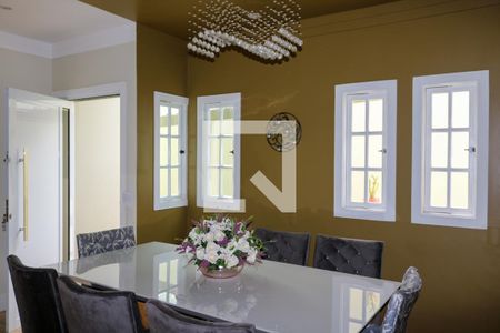 Casa à venda com 376m², 3 quartos e 4 vagas Casa à venda com 376m², 3 quartos e 4 vagasSala de Jantar