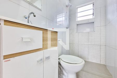 Banheiro da Sala / Suíte de casa para alugar com 1 quarto, 20m² em Vila Tatetuba, São José dos Campos