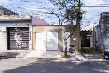 Casa para alugar com 90m², 2 quartos e 1 vagaFachada