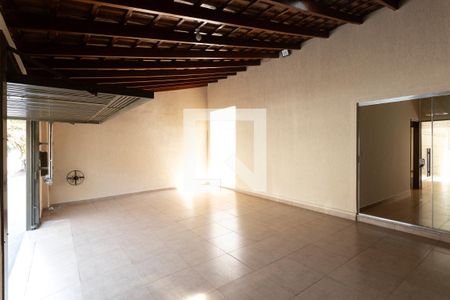 Casa para alugar com 200m², 3 quartos e 3 vagasGaragem