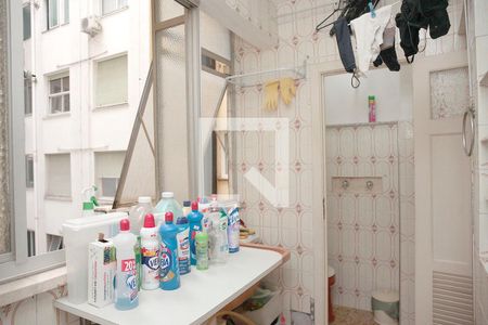 Apartamento à venda com 123m², 3 quartos e 1 vagaÁrea de Serviço+ Despensa + Banheiro 2 Serviço