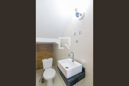 Lavabo de casa para alugar com 2 quartos, 154m² em Vila Cecília Maria, Santo André