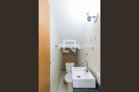 Lavabo de casa para alugar com 2 quartos, 154m² em Vila Cecília Maria, Santo André