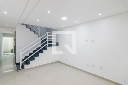 Sala de casa para alugar com 2 quartos, 154m² em Vila Cecília Maria, Santo André