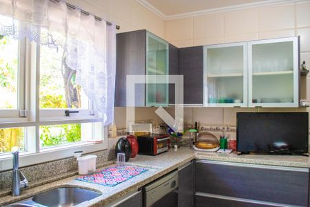 Casa à venda com 285m², 4 quartos e 4 vagasCozinha