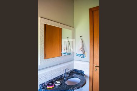 Casa à venda com 285m², 4 quartos e 4 vagasBanheiro 