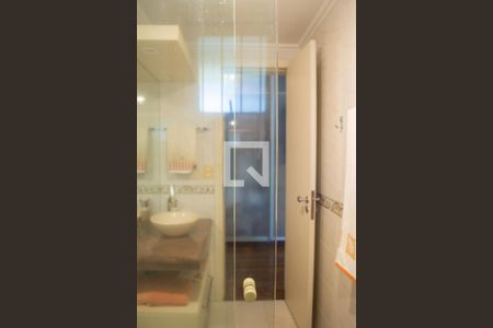 Casa à venda com 285m², 4 quartos e 4 vagasBanheiro 