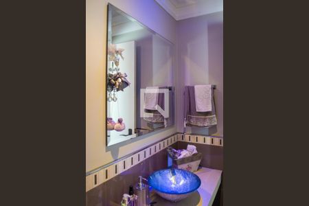 Casa à venda com 285m², 4 quartos e 4 vagasBanheiro 