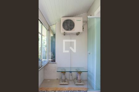 Casa à venda com 285m², 4 quartos e 4 vagasVista 