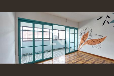 Sala de casa para alugar com 2 quartos, 472m² em Vila Apiai, Santo André