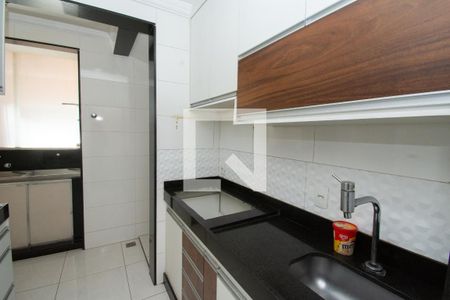 Apartamento à venda com 60m², 3 quartos e 1 vaga Apartamento à venda com 60m², 3 quartos e 1 vagaCozinha e Área de Serviço