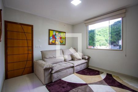 Sala de casa de condomínio à venda com 3 quartos, 120m² em Santa Rosa, Niterói