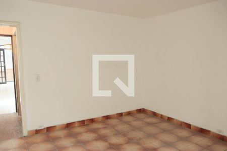 Quarto de casa para alugar com 1 quarto, 60m² em Centro, Embu das Artes