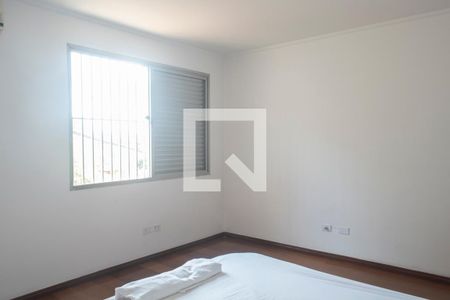 Casa à venda com 250m², 3 quartos e 5 vagas Casa à venda com 250m², 3 quartos e 5 vagasQuarto 3