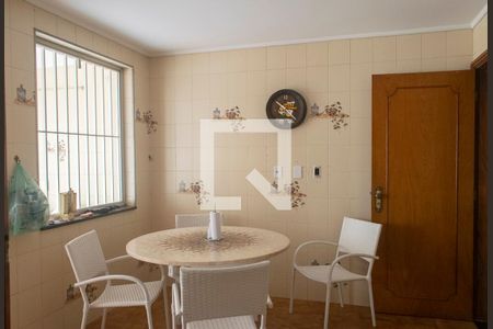 Casa à venda com 250m², 3 quartos e 5 vagas Casa à venda com 250m², 3 quartos e 5 vagasCozinha