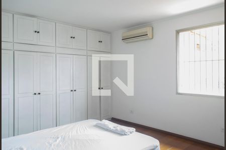 Casa à venda com 250m², 3 quartos e 5 vagas Casa à venda com 250m², 3 quartos e 5 vagasQuarto 3