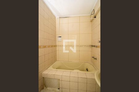 Banheiro de kitnet/studio à venda com 1 quarto, 31m² em Jardim Leopoldina, Porto Alegre