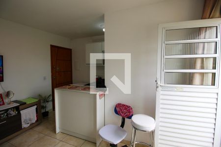 Sala de apartamento à venda com 2 quartos, 48m² em Itaquera, São Paulo