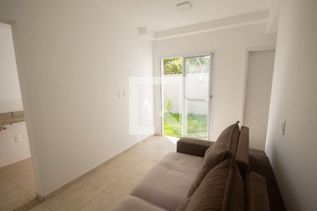Sala de apartamento para alugar com 2 quartos, 43m² em Jardim Antártica, Ribeirão Preto