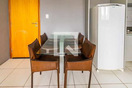 Sala - detalhe da mesa de apartamento para alugar com 1 quarto, 30m² em Graças, Recife