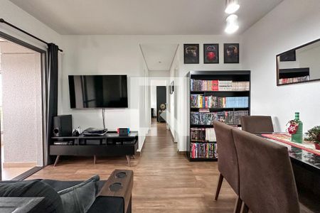 Apartamento para alugar com 70m², 2 quartos e 1 vagaSala