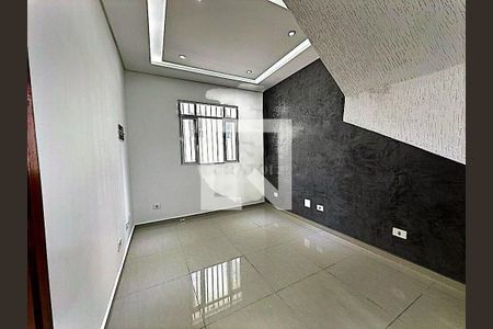 Casa à venda com 3 quartos, 100m² em Taboão, Diadema
