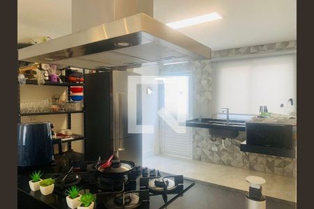 Casa de condomínio à venda com 180m², 3 quartos e 2 vagas