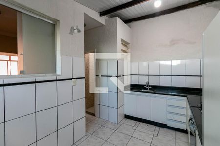 Cozinha e Área de Serviço de casa à venda com 2 quartos, 60m² em Santa Maria, Belo Horizonte