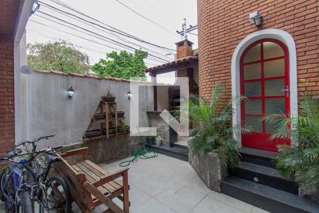 Casa à venda com 110m², 3 quartos e 1 vagaQuintal 