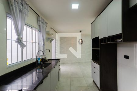 Casa à venda com 400m², 3 quartos e 3 vagas Casa à venda com 400m², 3 quartos e 3 vagasCozinha