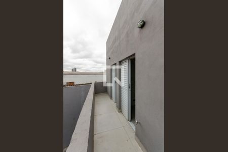 Casa à venda com 400m², 3 quartos e 3 vagas Casa à venda com 400m², 3 quartos e 3 vagasSacada do quarto 1 e 2