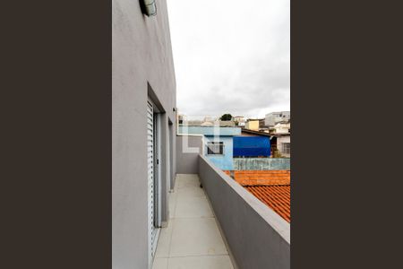 Casa à venda com 400m², 3 quartos e 3 vagas Casa à venda com 400m², 3 quartos e 3 vagasSacada do quarto 1 e 2