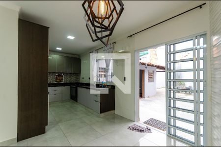 Casa à venda com 400m², 3 quartos e 3 vagas Casa à venda com 400m², 3 quartos e 3 vagasCozinha