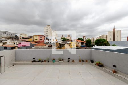 Casa à venda com 400m², 3 quartos e 3 vagas Casa à venda com 400m², 3 quartos e 3 vagasTerraço