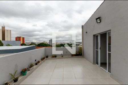 Casa à venda com 400m², 3 quartos e 3 vagas Casa à venda com 400m², 3 quartos e 3 vagasTerraço