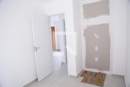 Quarto 2 de apartamento para alugar com 2 quartos, 48m² em Vila Santa Edwiges, São Paulo