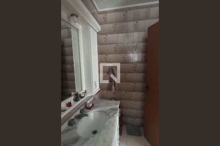 Casa à venda com 206m², 5 quartos e 2 vagasBanheiro da Suíte