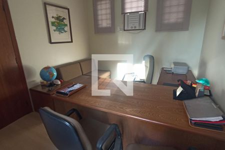 Casa à venda com 206m², 5 quartos e 2 vagasQuarto 3