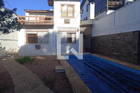 Casa à venda com 206m², 5 quartos e 2 vagasPiscina