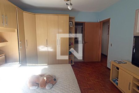 Casa à venda com 206m², 5 quartos e 2 vagasQuarto Suíte