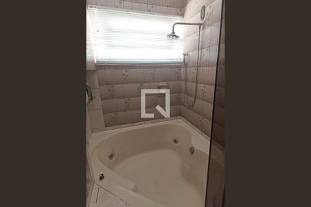 Casa à venda com 206m², 5 quartos e 2 vagasBanheiro da Suíte