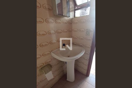 Casa à venda com 206m², 5 quartos e 2 vagasBanheiro de Serviço